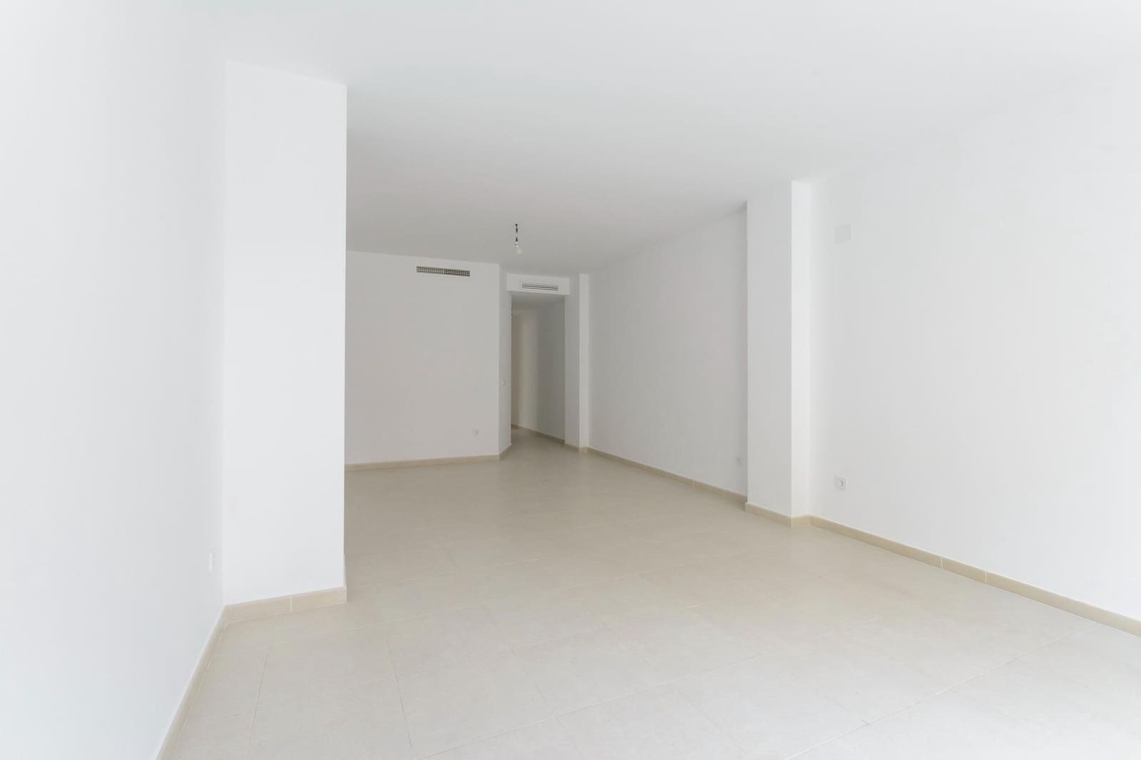 3 makuuhuone Asunto myytävänä paikassa Gandia mukana 
autotalli - 224 000 € (Ref: 8936657)