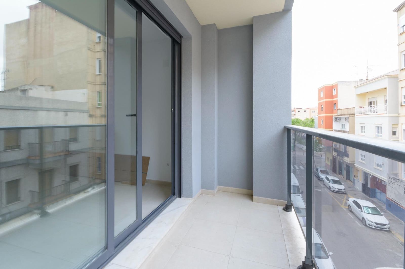 3 makuuhuone Asunto myytävänä paikassa Gandia mukana 
autotalli - 224 000 € (Ref: 8936657)