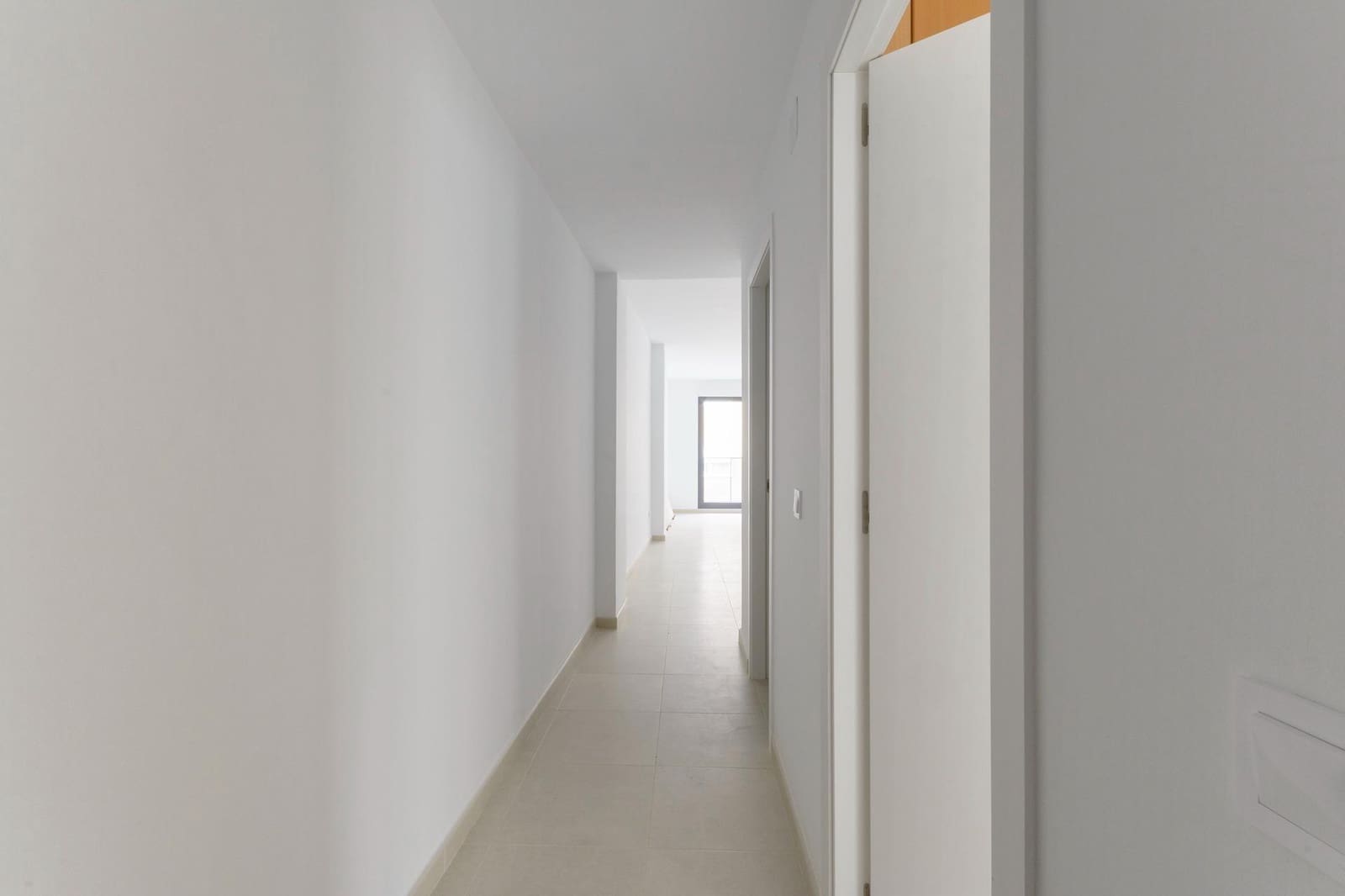 3 makuuhuone Asunto myytävänä paikassa Gandia mukana 
autotalli - 224 000 € (Ref: 8936657)