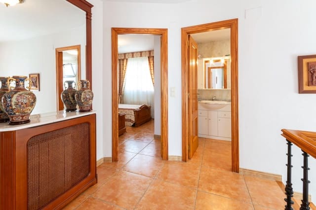 4 Zimmer Doppelhaus zu verkaufen in Gandia mit Pool Garage - 375.000 € (Ref: 9107166)