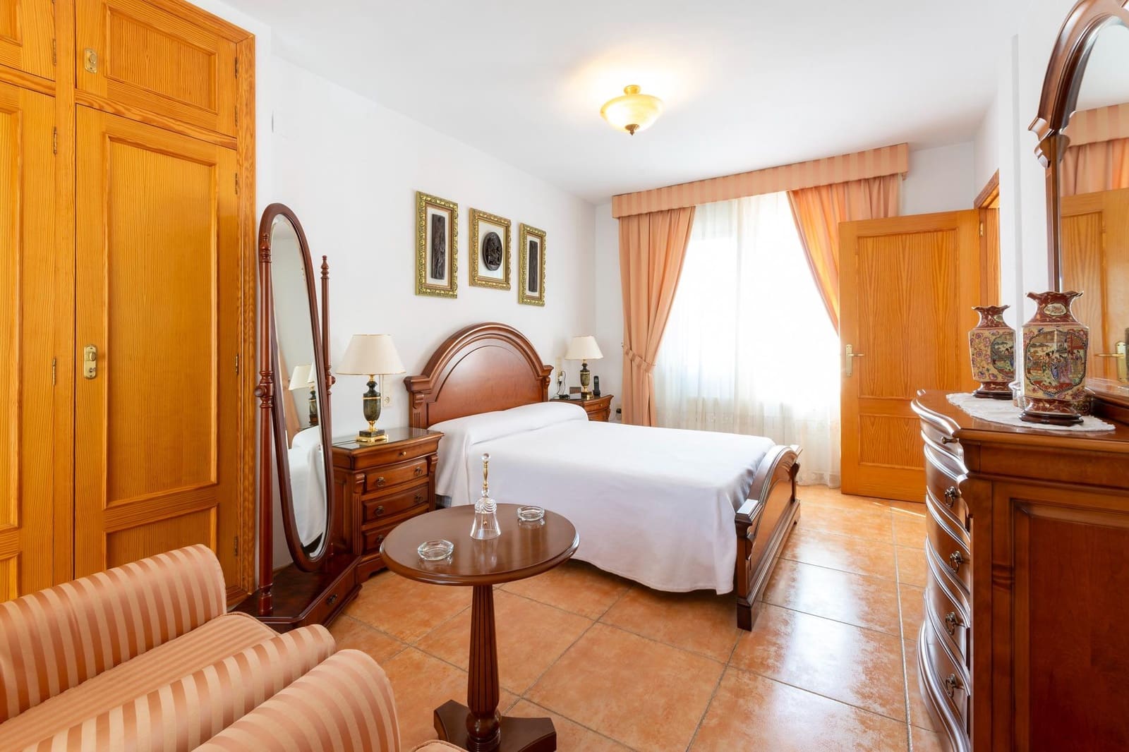 4 soveværelse Semi-Rækkehus til salg i Gandia med swimmingpool garage - € 375.000 (Ref: 9107166)