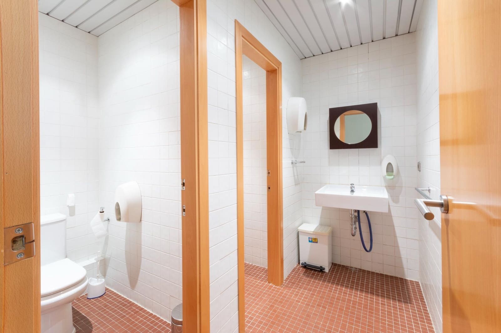 4 slaapkamer Commercieel te koop in Gandia - € 175.000 (Ref: 9132538)