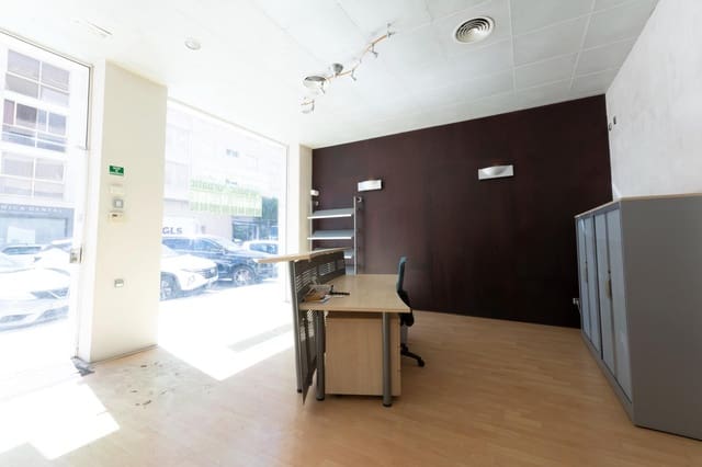 4 bedroom Commercial for sale in Gandia - € 175,000 (Ref: 9132538)