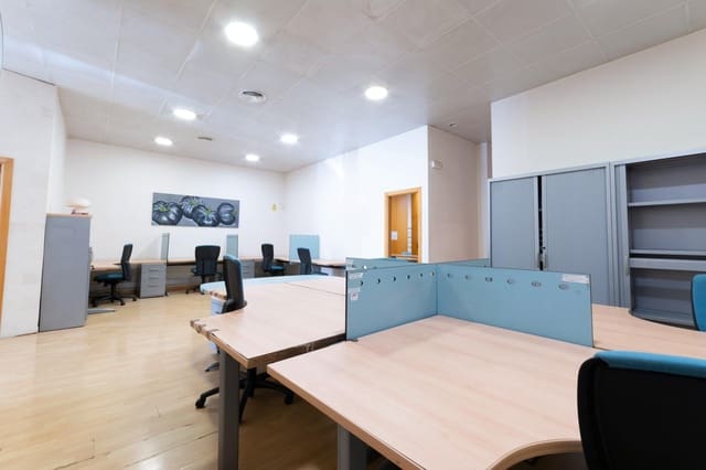 4 bedroom Commercial for sale in Gandia - € 175,000 (Ref: 9132538)