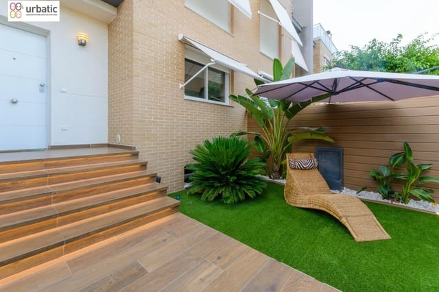 4 Zimmer Reihenhaus zu verkaufen in Gandia mit Pool Garage - 437.000 € (Ref: 9197847)