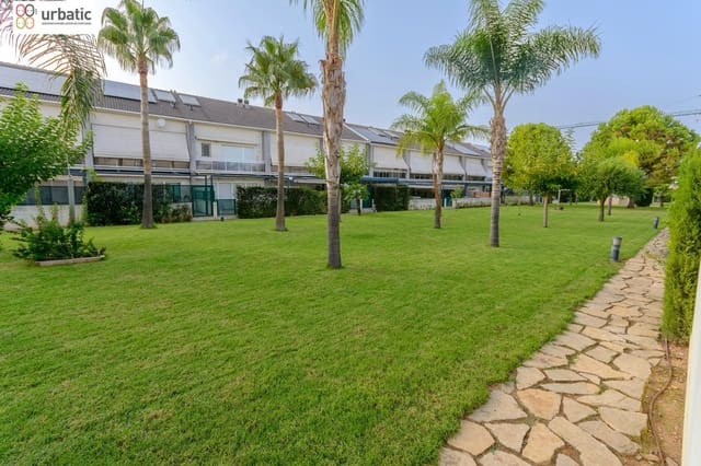 4 Zimmer Reihenhaus zu verkaufen in Gandia mit Pool Garage - 437.000 € (Ref: 9197847)