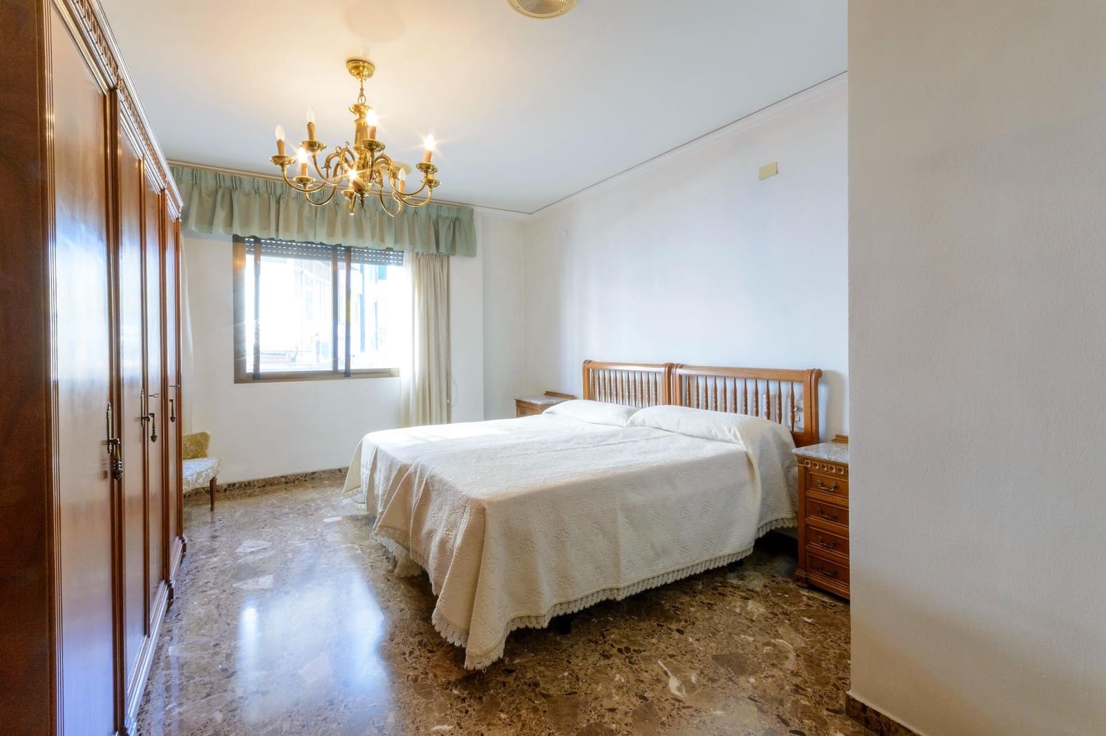 4 sypialnia Mieszkanie na sprzedaż w Gandia z garażem - 350 000 € (Ref: 9220111)