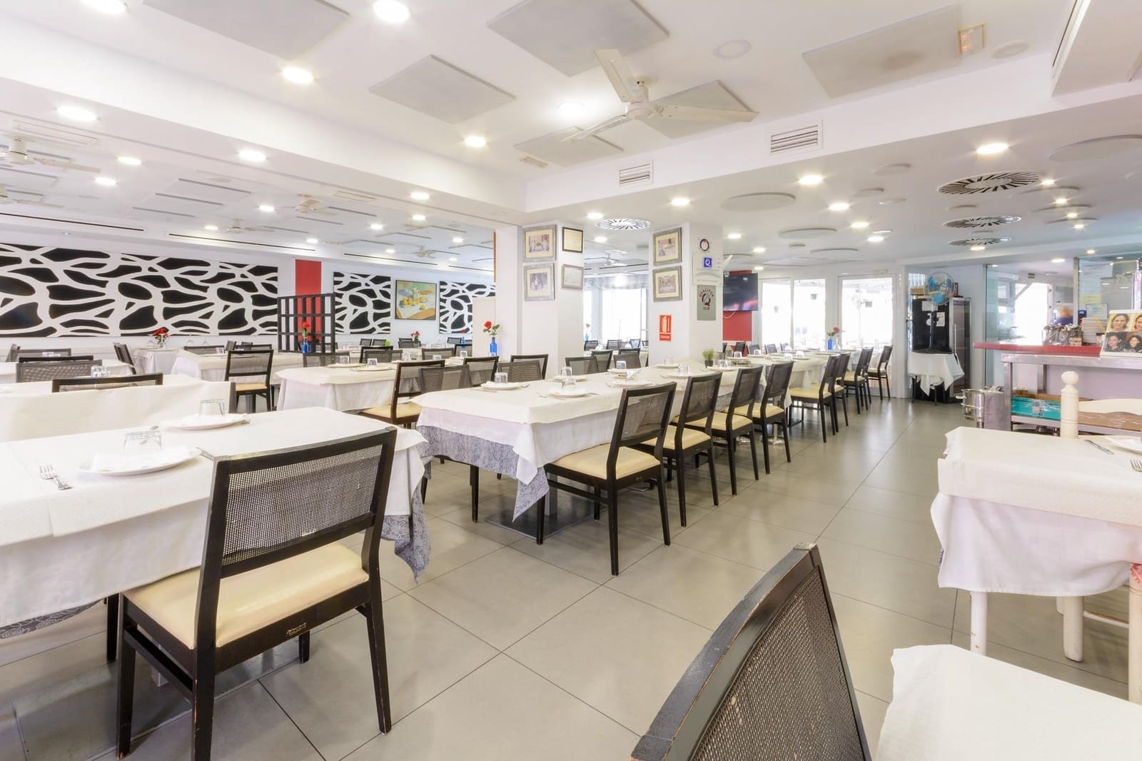 Commercial for sale in Gandia - € 350,000 (Ref: 9220112)