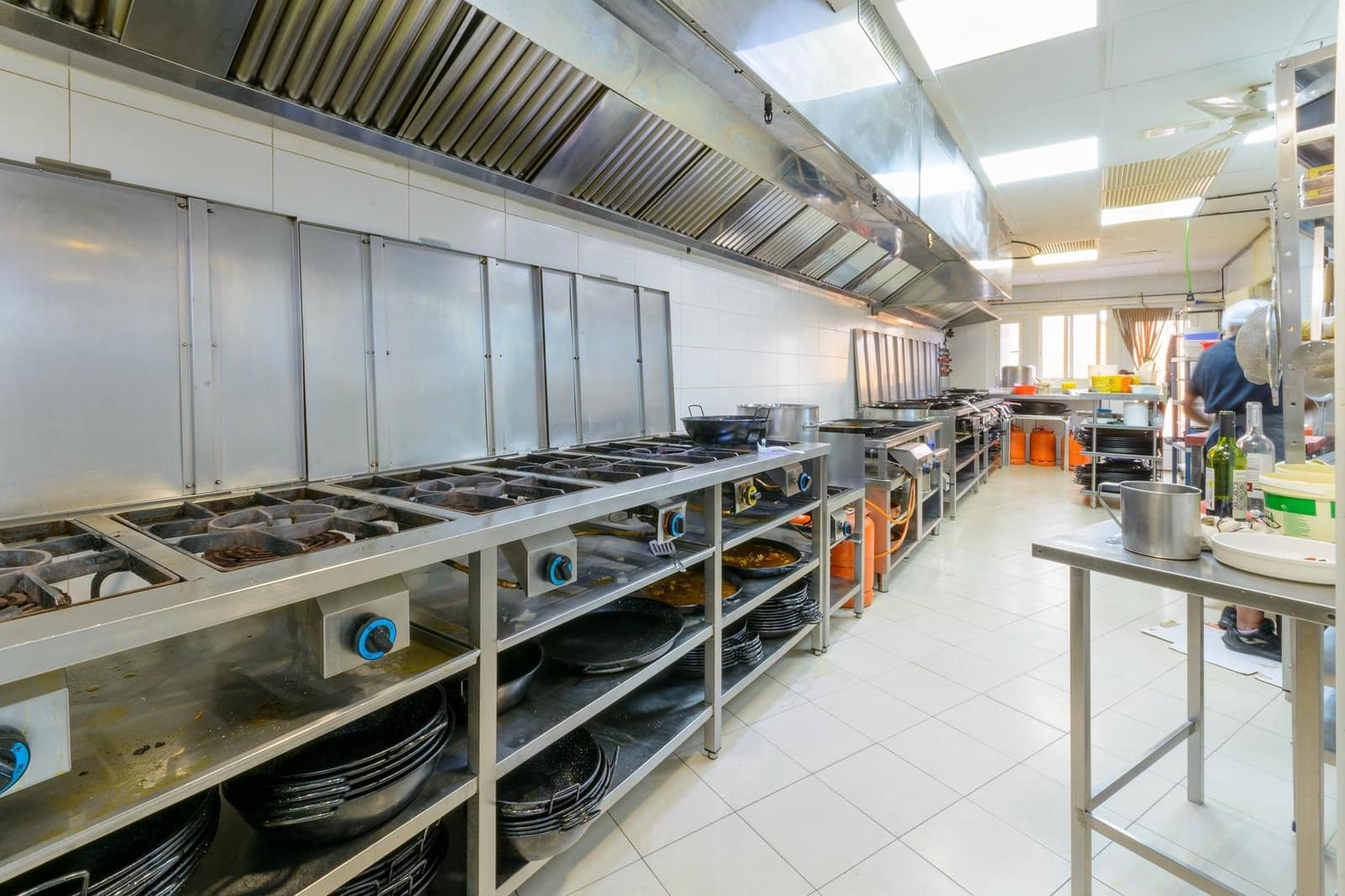 Commercial for sale in Gandia - € 350,000 (Ref: 9220112)