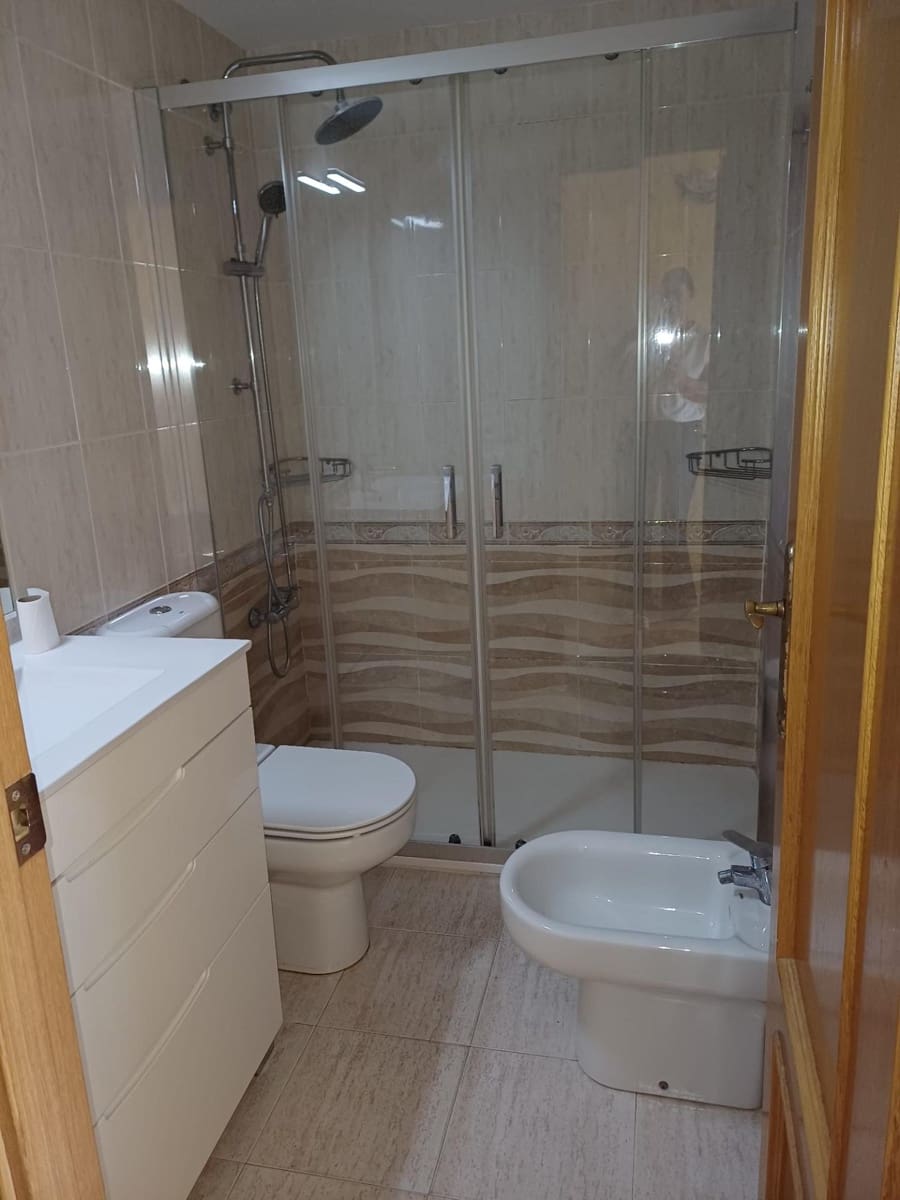 3 quarto Apartamento para arrendar em Gandia com piscina - 790 € (Ref: 9262726)