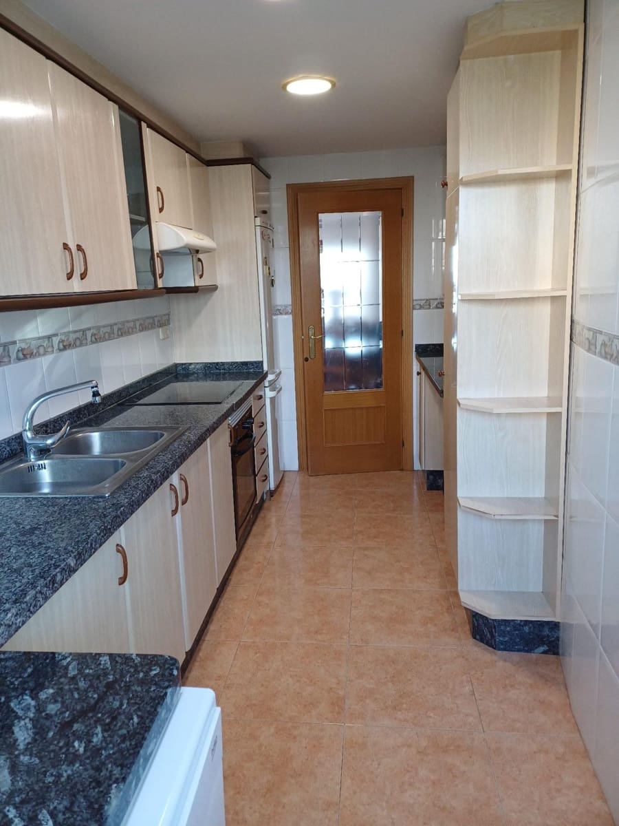 3 makuuhuone Huoneisto vuokrattavana paikassa Gandia mukana uima-altaan 
autotalli - 790 € (Ref: 9262726)