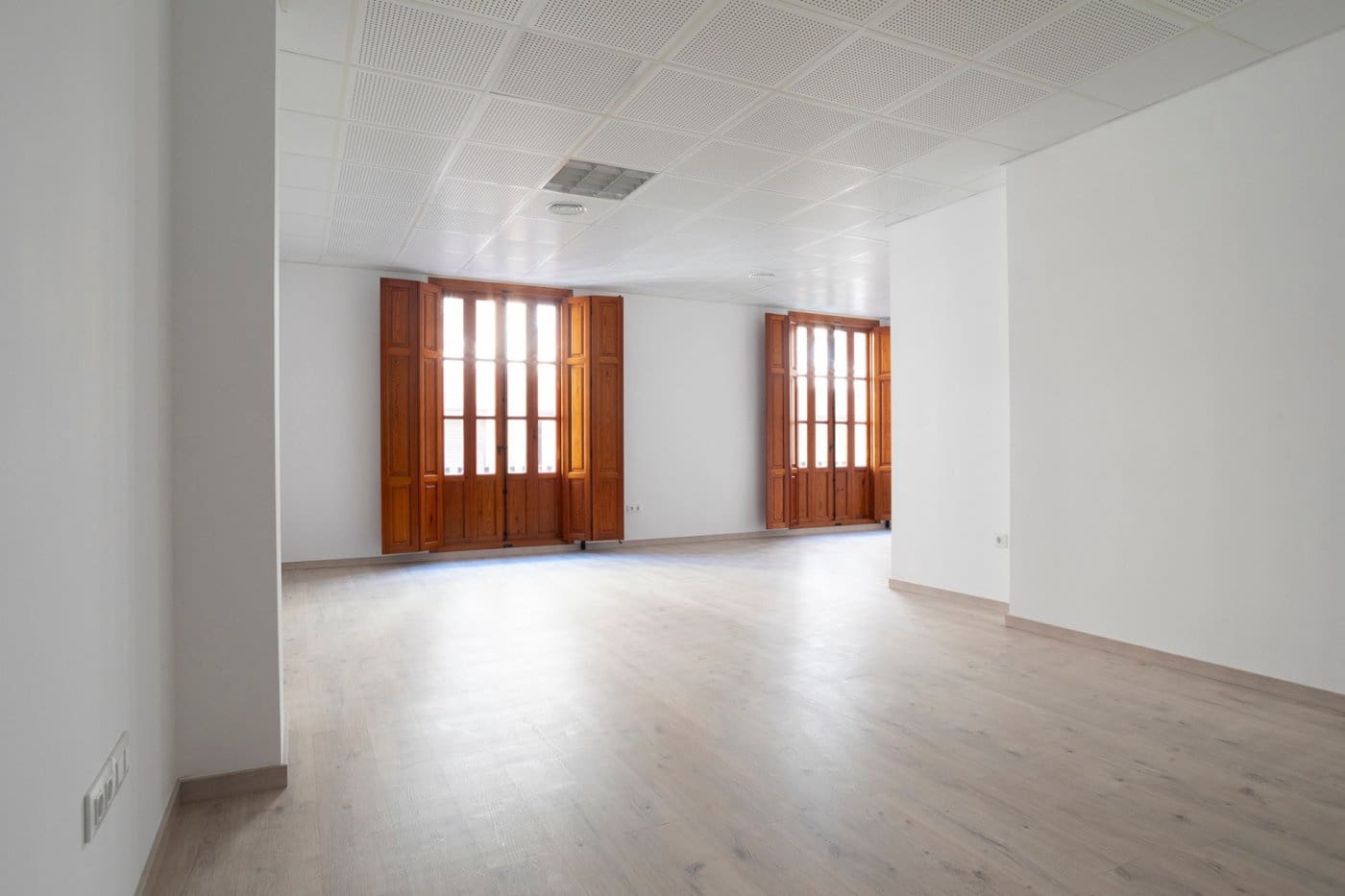 Office for rent in Gandia - € 600 (Ref: 9282314)