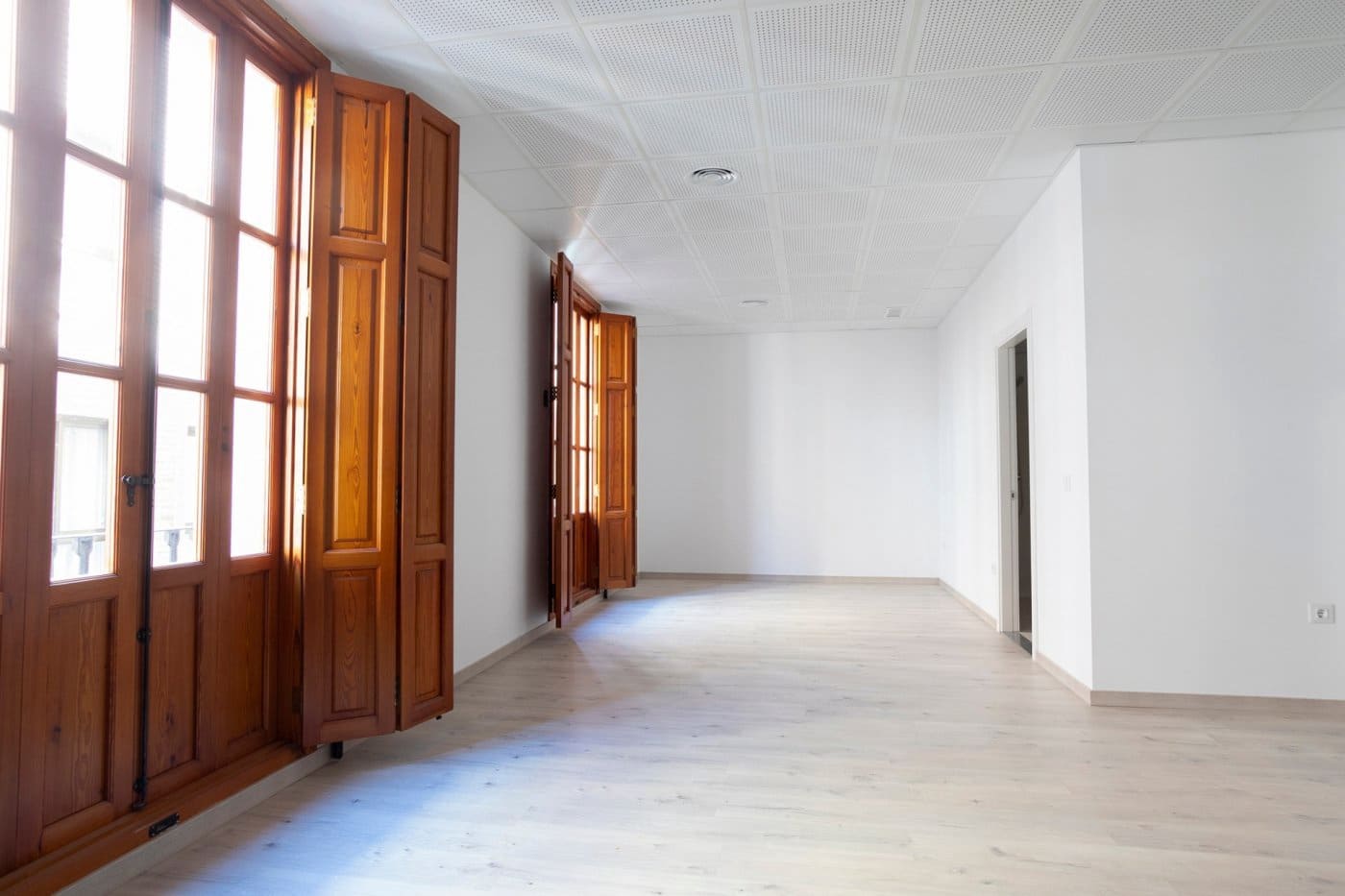 Office for rent in Gandia - € 600 (Ref: 9282314)