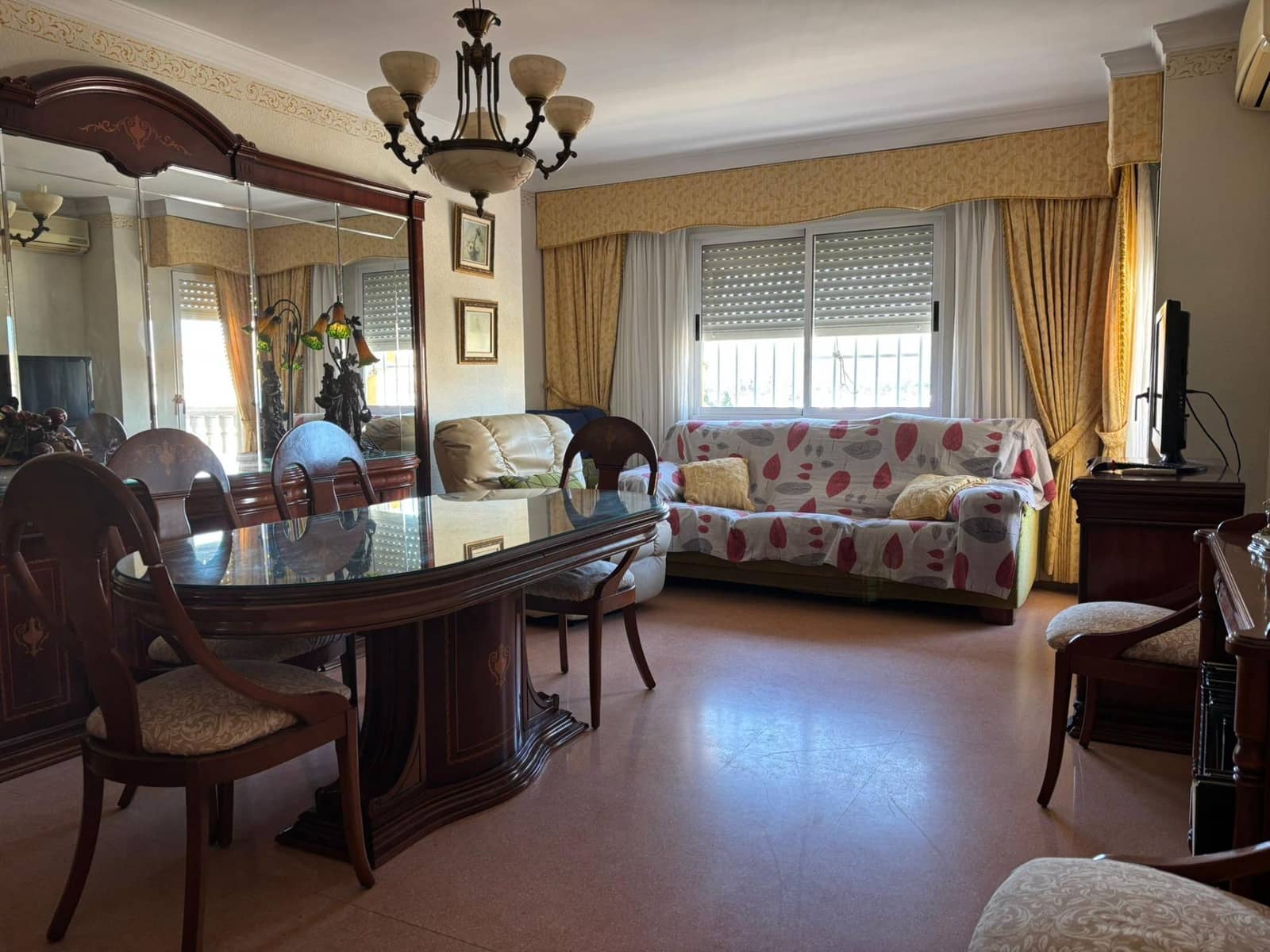 3 bedroom Flat for rent in Gandia - € 750 (Ref: 9383056)