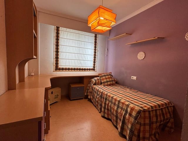 3 bedroom Flat for rent in Gandia - € 750 (Ref: 9383056)