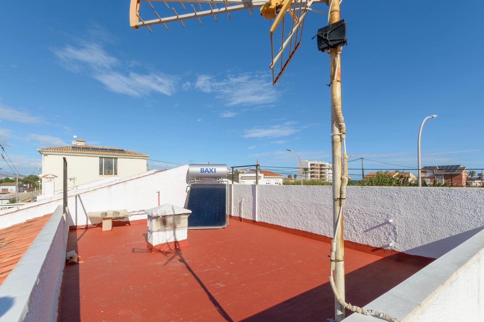 Chalet de 3 habitaciones en Daimús en venta con garaje - 315.000 € (Ref: 9391045)