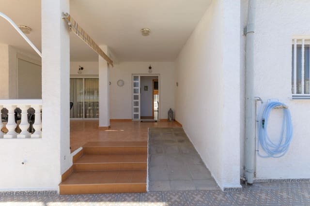 Chalet de 3 habitaciones en Daimús en venta con garaje - 315.000 € (Ref: 9391045)