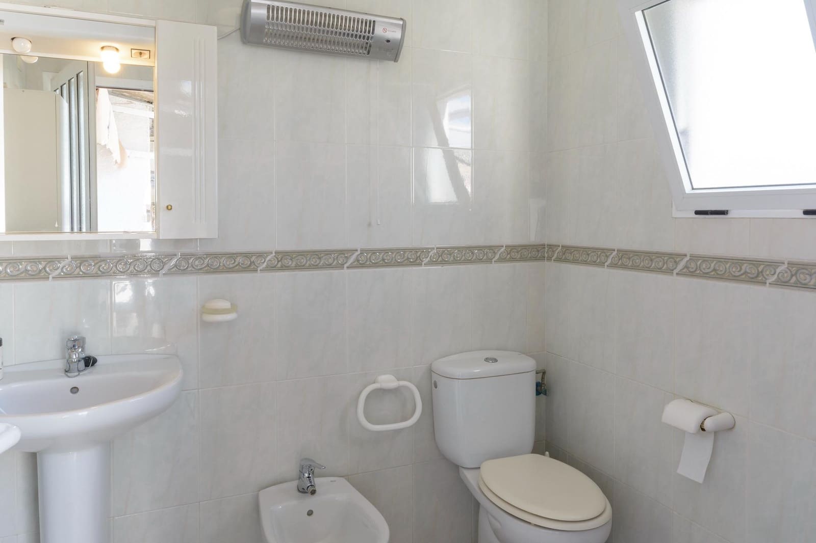 Chalet de 3 habitaciones en Daimús en venta con garaje - 315.000 € (Ref: 9391045)