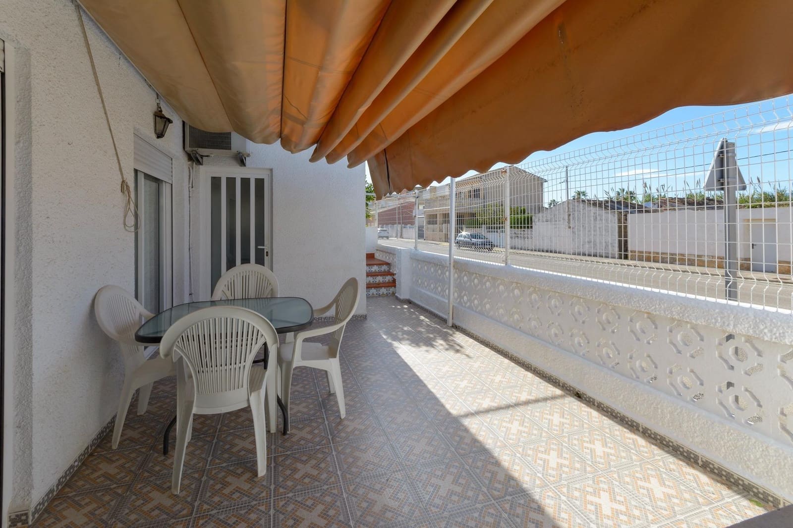 Chalet de 3 habitaciones en Daimús en venta con garaje - 315.000 € (Ref: 9391045)