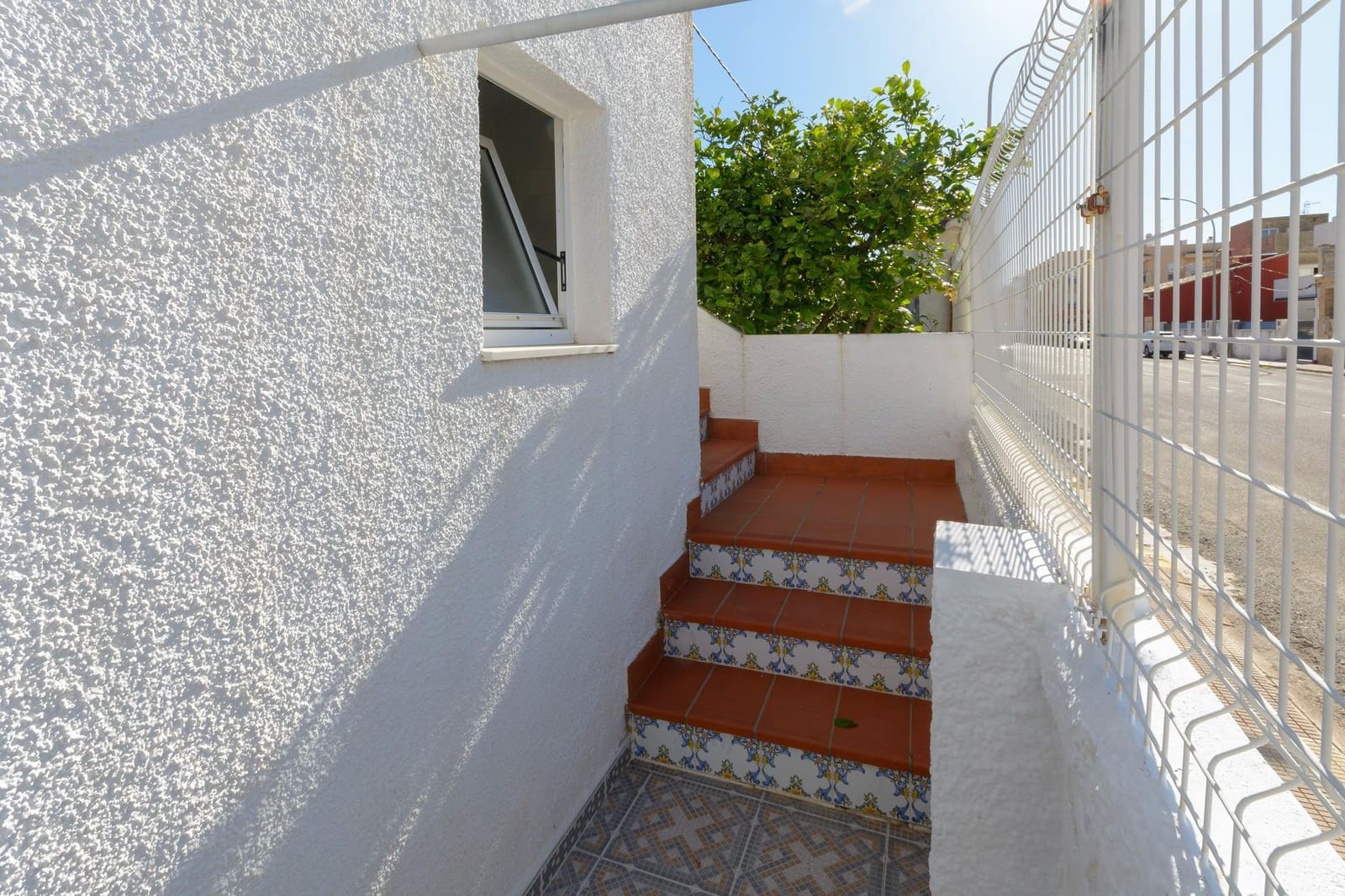 Chalet de 3 habitaciones en Daimús en venta con garaje - 315.000 € (Ref: 9391045)