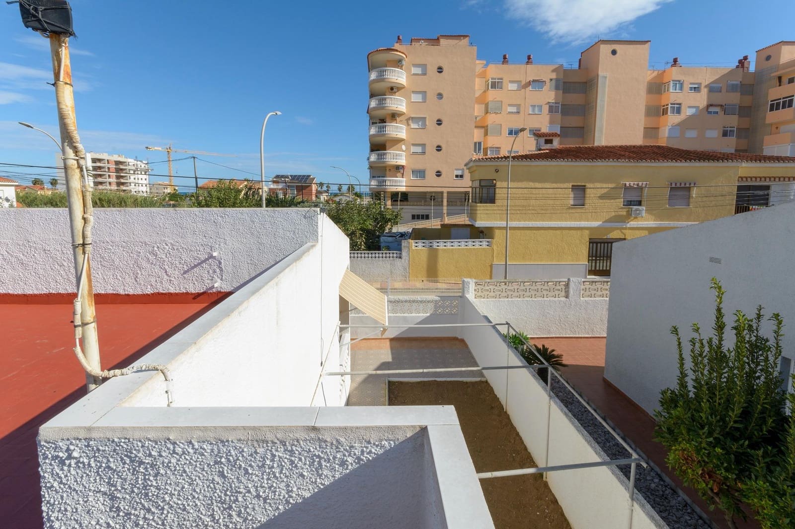 Chalet de 3 habitaciones en Daimús en venta con garaje - 315.000 € (Ref: 9391045)