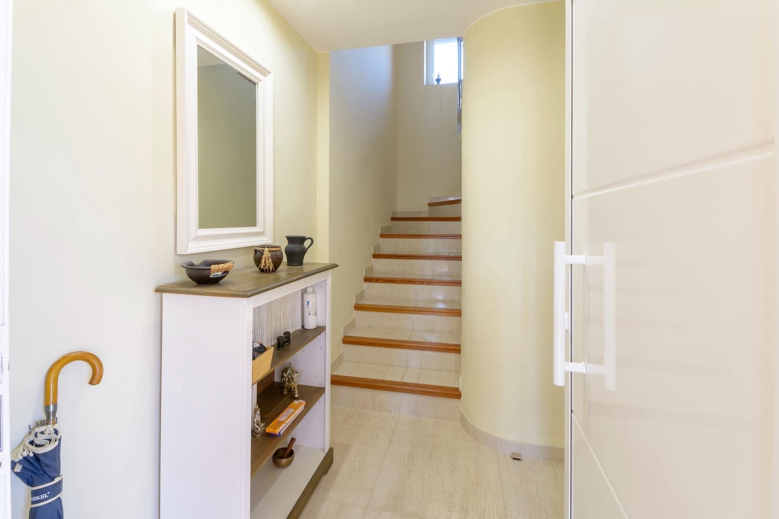 3 soverom Rekkehus til salgs i Miramar med garasje - € 259 900 (Ref: 9398600)