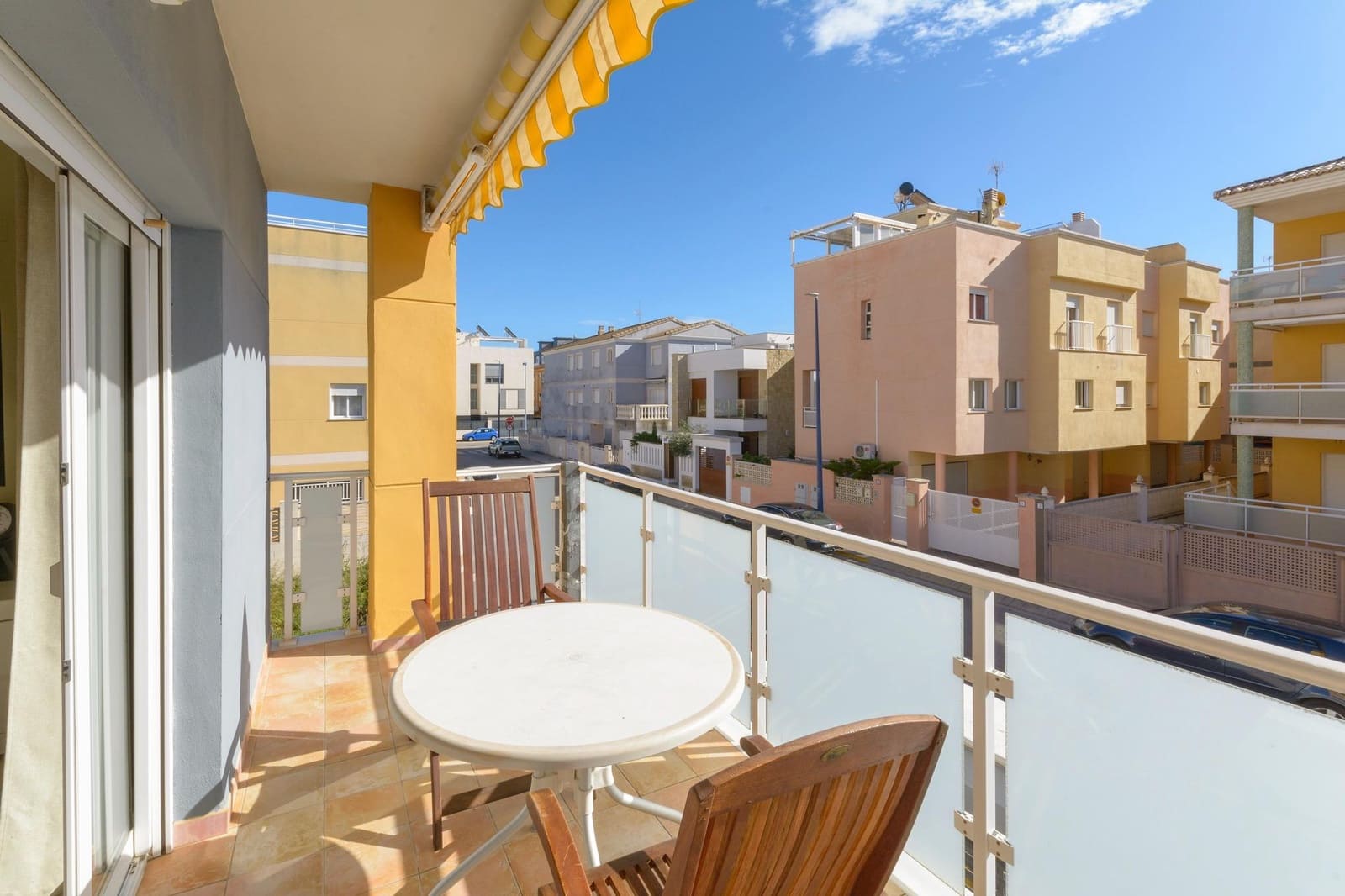 3 soverom Rekkehus til salgs i Miramar med garasje - € 259 900 (Ref: 9398600)