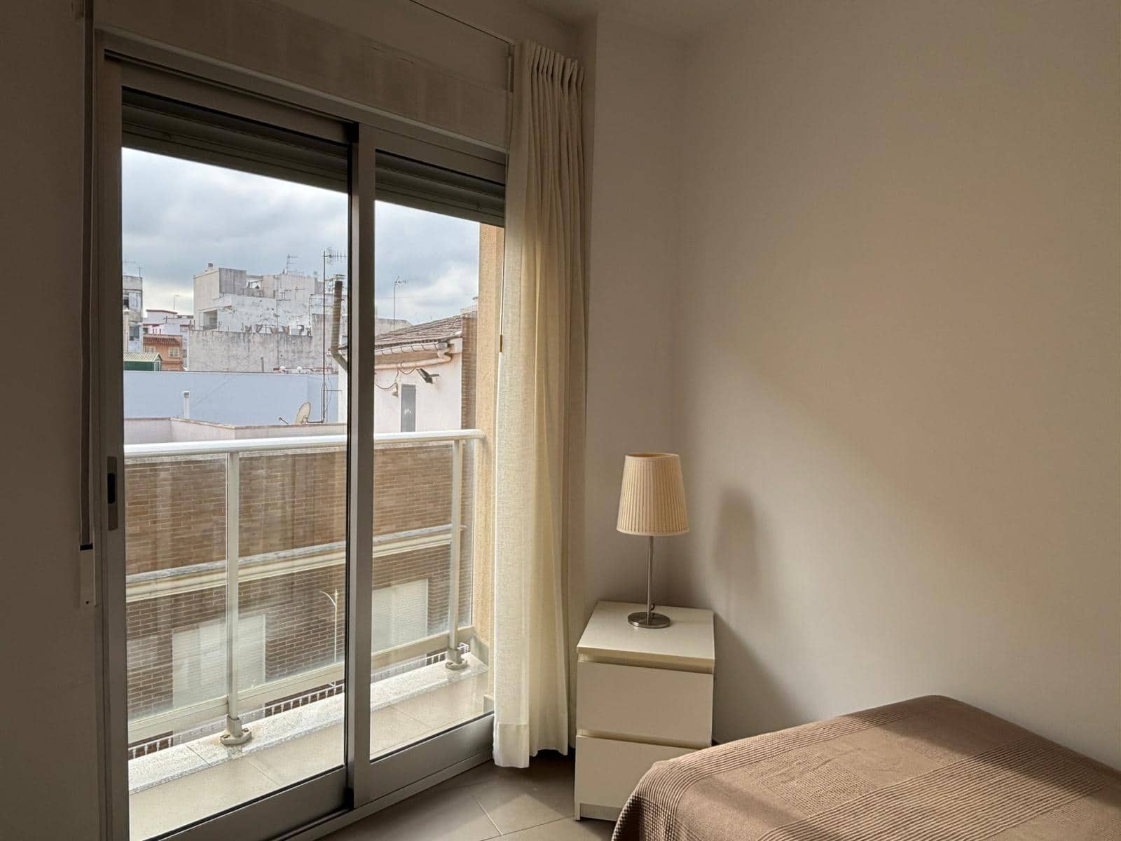 2 sypialnia Mieszkanie do wynajęcia w Gandia - 680 € (Ref: 9422273)