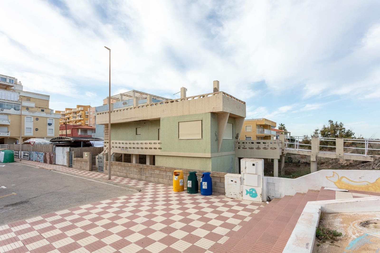 3 makuuhuone Huvila myytävänä paikassa Xeraco mukana 
autotalli - 450 000 € (Ref: 9456415)