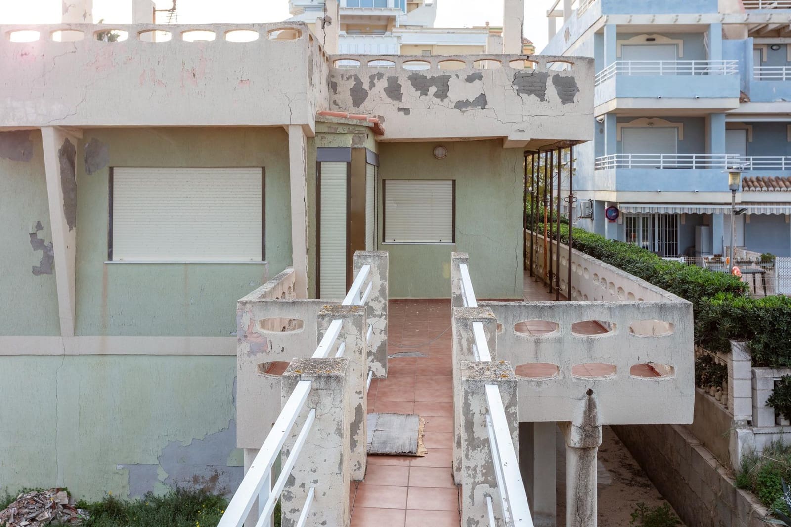 3 makuuhuone Huvila myytävänä paikassa Xeraco mukana 
autotalli - 450 000 € (Ref: 9456415)