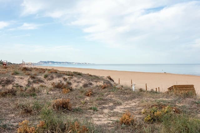 3 makuuhuone Huvila myytävänä paikassa Xeraco mukana 
autotalli - 450 000 € (Ref: 9456415)