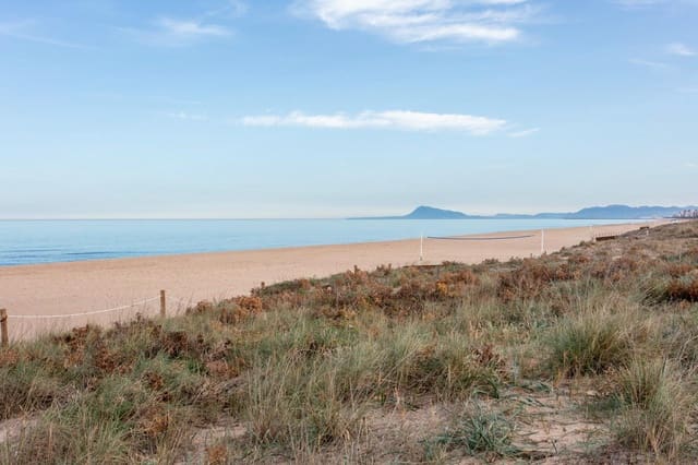 3 makuuhuone Huvila myytävänä paikassa Xeraco mukana 
autotalli - 450 000 € (Ref: 9456415)