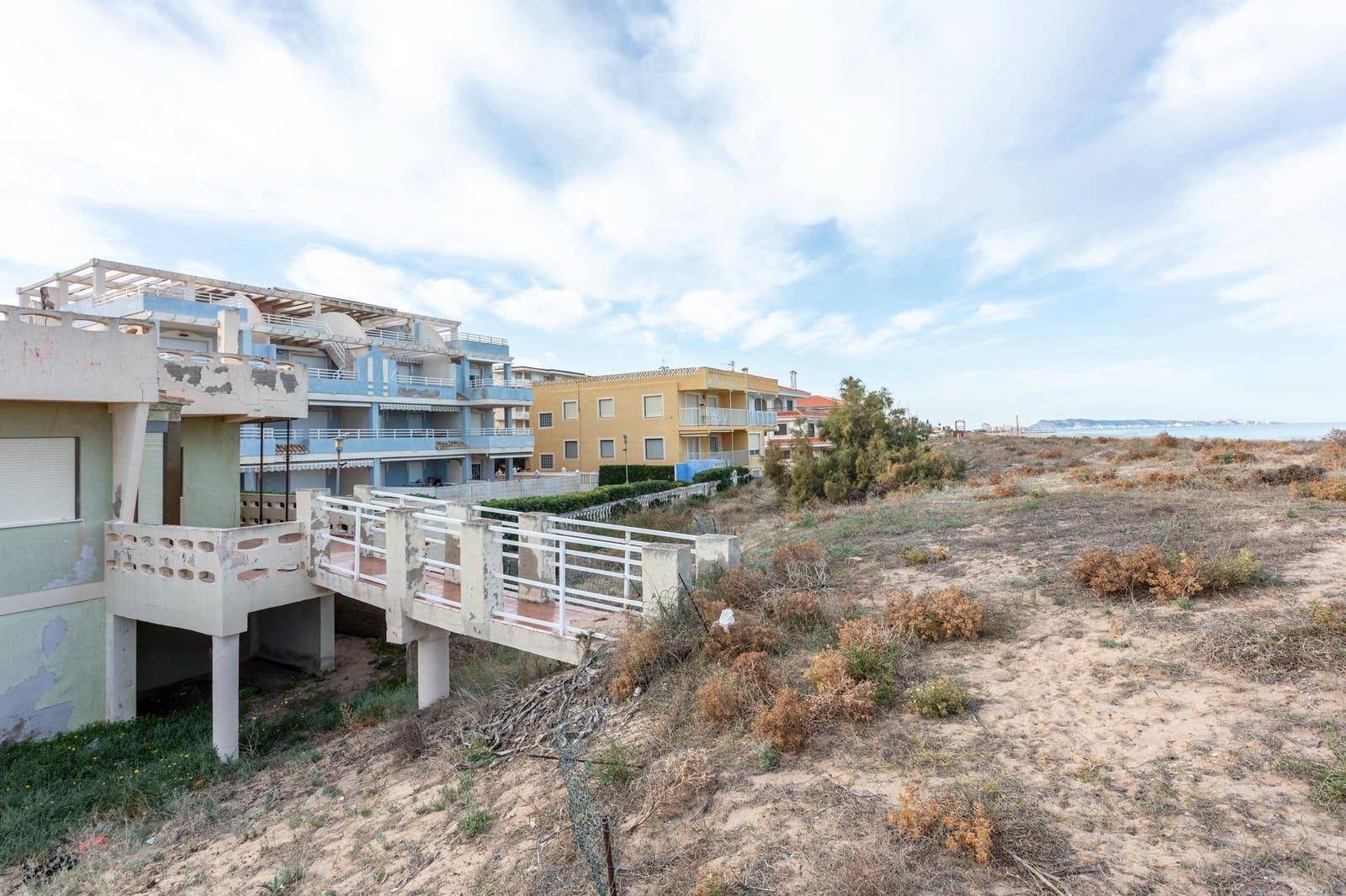 3 makuuhuone Huvila myytävänä paikassa Xeraco mukana 
autotalli - 450 000 € (Ref: 9456415)