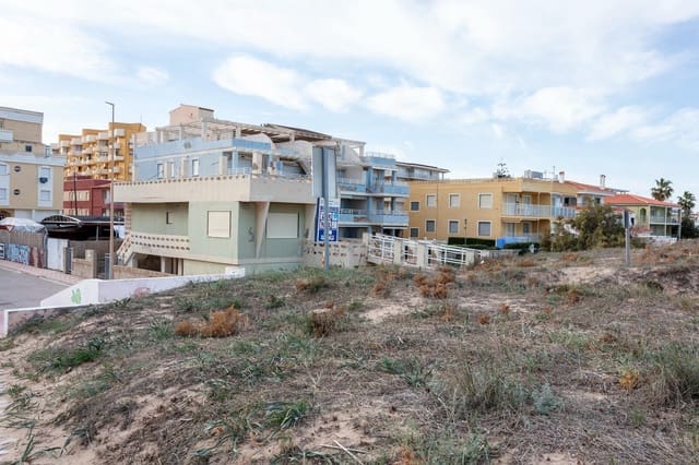 3 makuuhuone Huvila myytävänä paikassa Xeraco mukana 
autotalli - 450 000 € (Ref: 9456415)