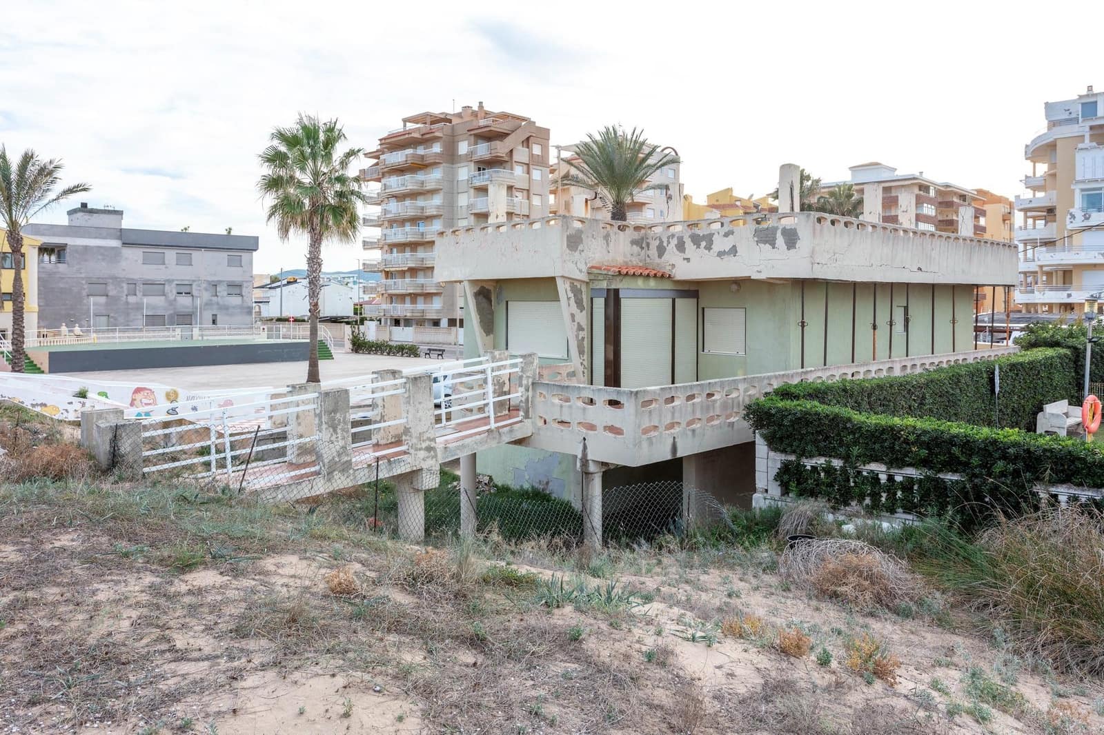 3 makuuhuone Huvila myytävänä paikassa Xeraco mukana 
autotalli - 450 000 € (Ref: 9456415)