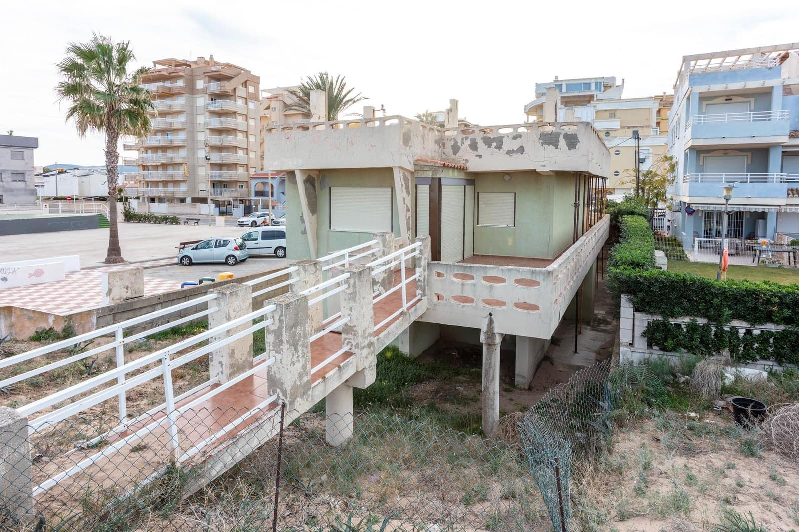 3 makuuhuone Huvila myytävänä paikassa Xeraco mukana 
autotalli - 450 000 € (Ref: 9456415)