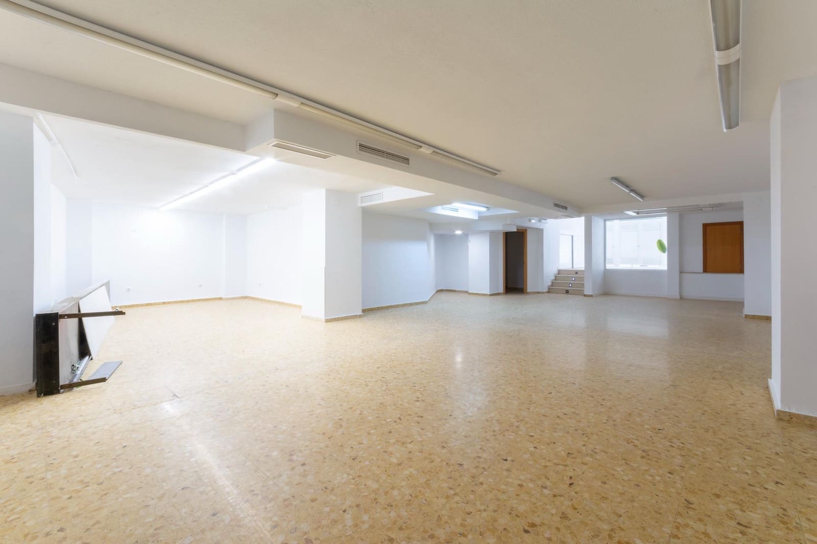 Local Comercial en Gandia en venta - 210.000 € (Ref: 9474271)