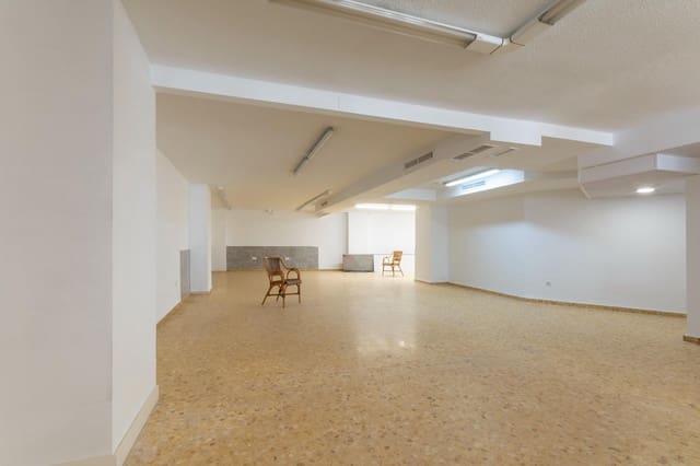 Commercial for sale in Gandia - € 210,000 (Ref: 9474271)