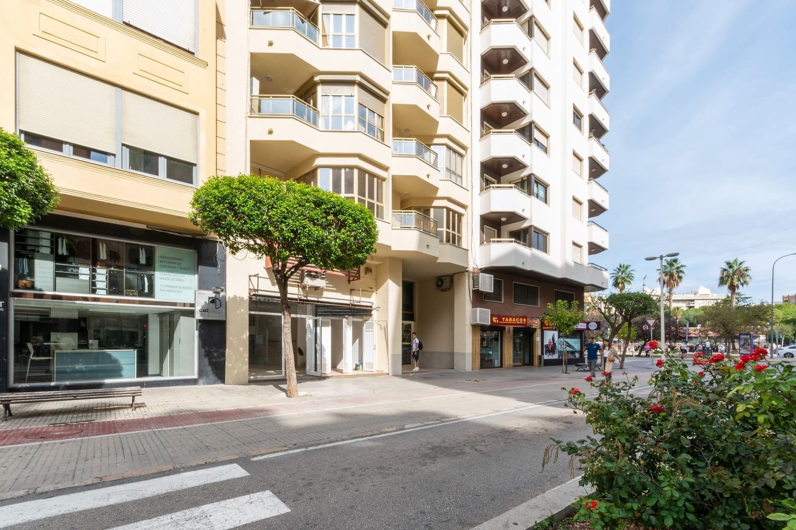 Commercieel te koop in Gandia - € 210.000 (Ref: 9474271)