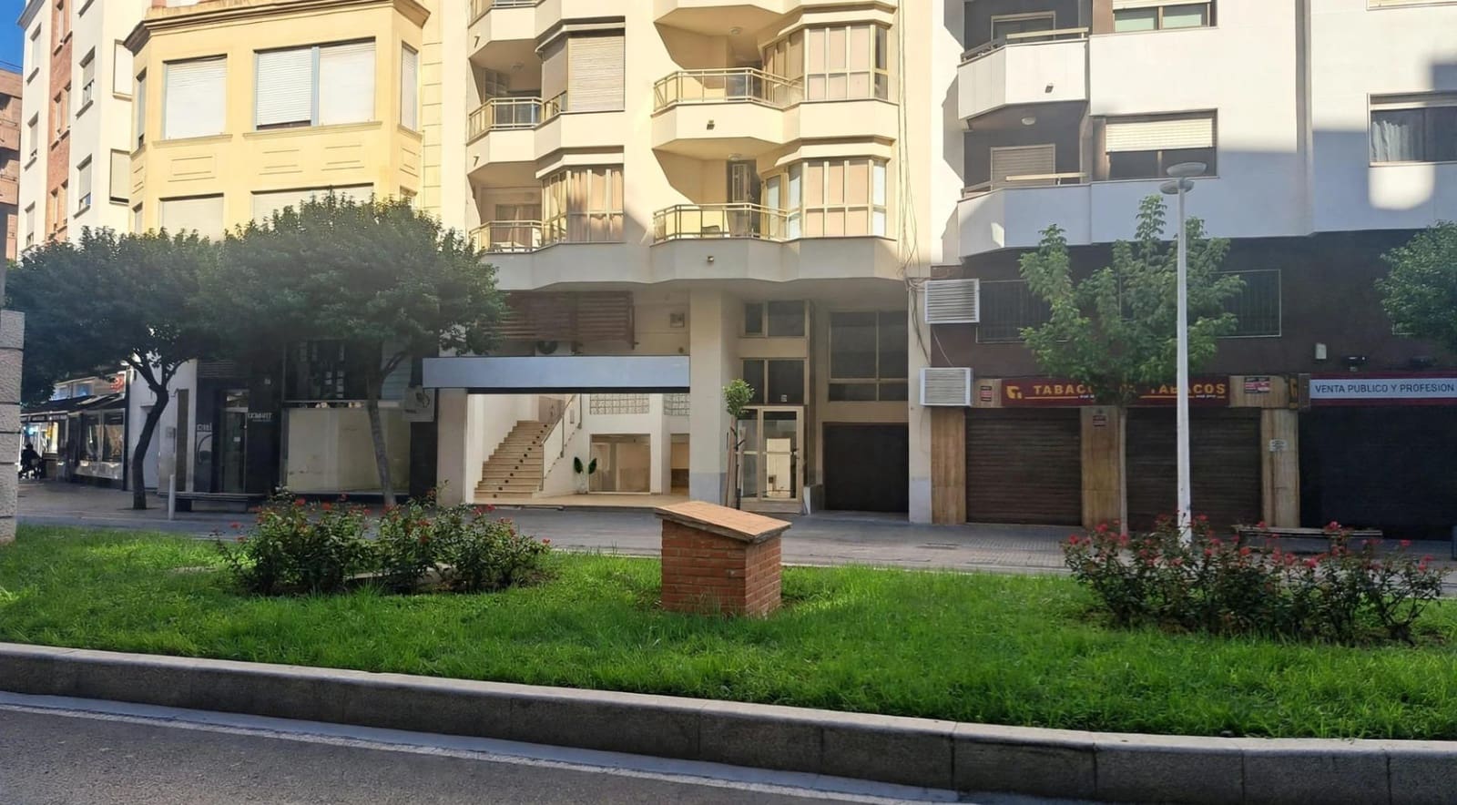 Gewerbe zu verkaufen in Gandia - 195.000 € (Ref: 9474271)