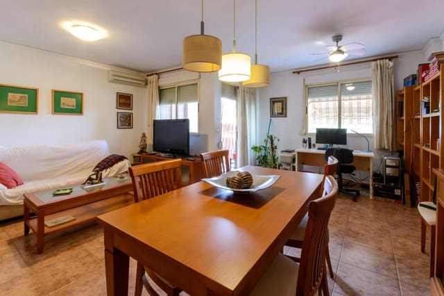 Piso de 3 habitaciones en Gandia en venta con garaje - 190.000 € (Ref: 9483557)