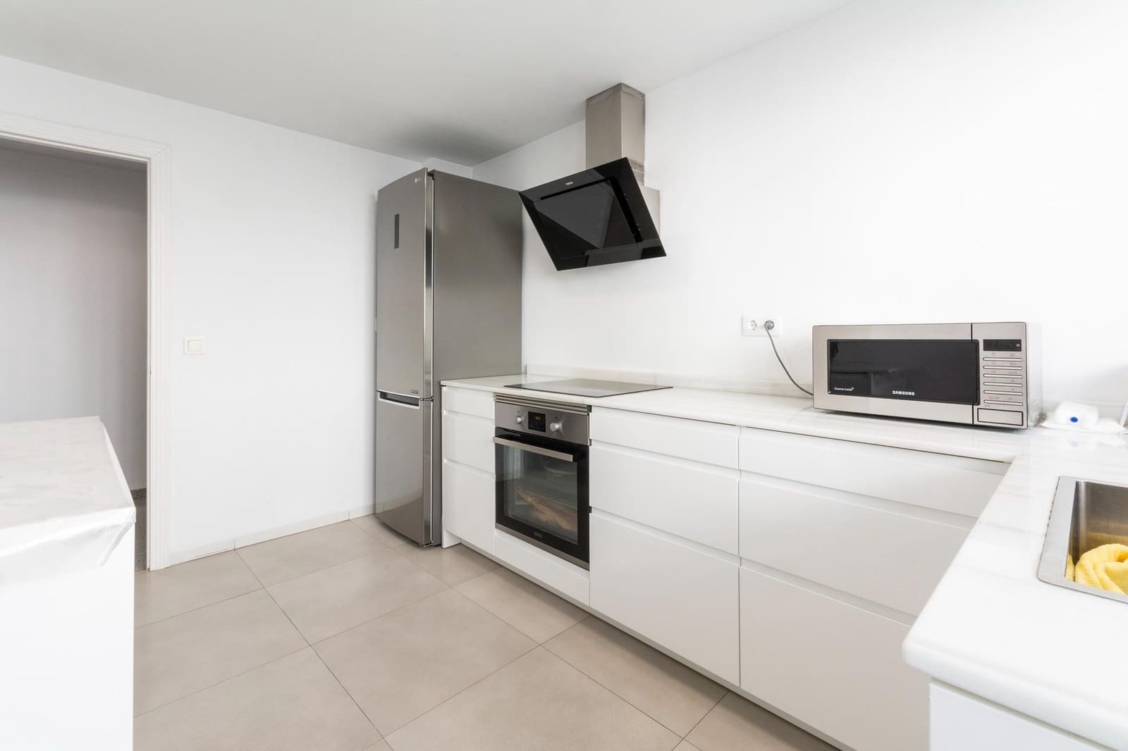 4 bedroom Flat for sale in Gandia with garage - € 198,000 (Ref: 9494695)