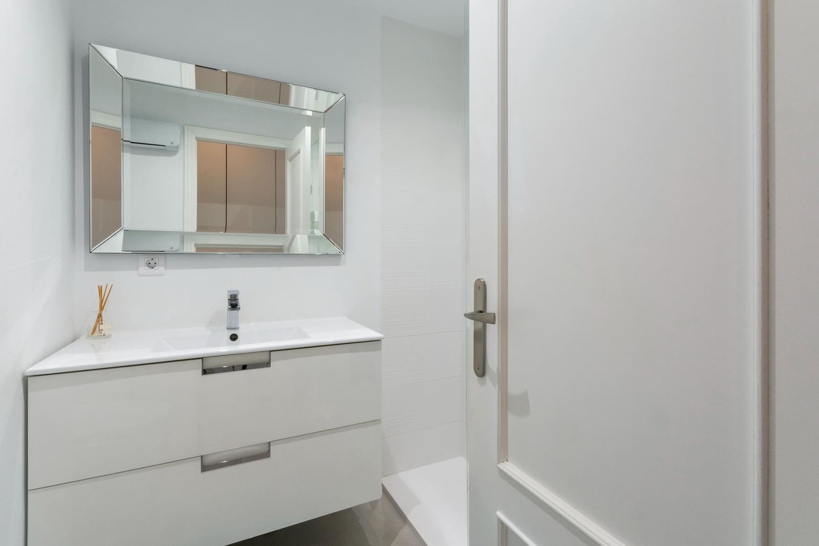 4 bedroom Flat for sale in Gandia with garage - € 198,000 (Ref: 9494695)