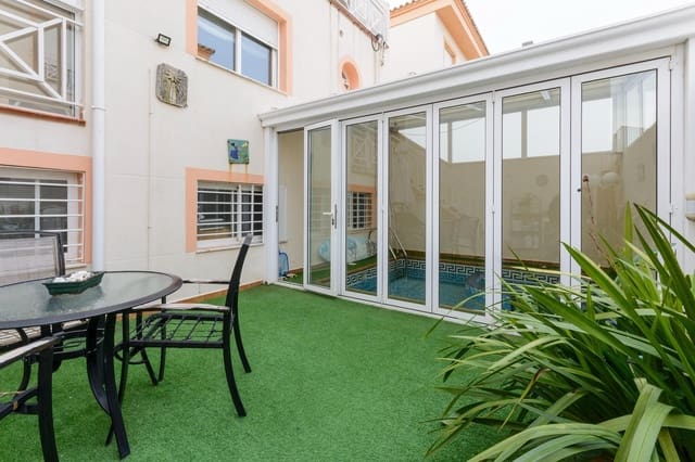 4 bedroom Villa for sale in Gandia with pool garage - € 421,000 (Ref: 9513512)