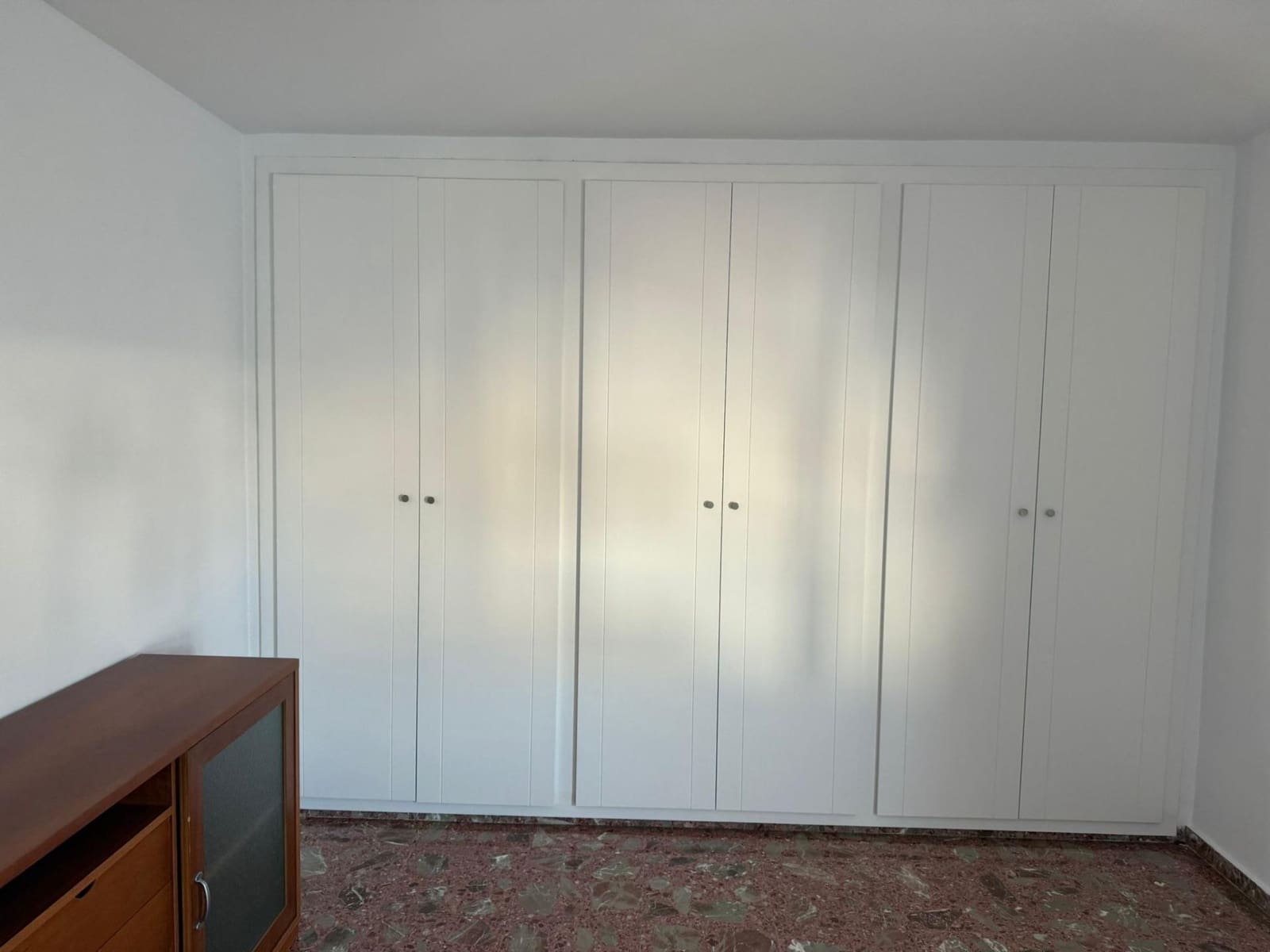 4 bedroom Flat for rent in Oliva with garage - € 850 (Ref: 9527816)