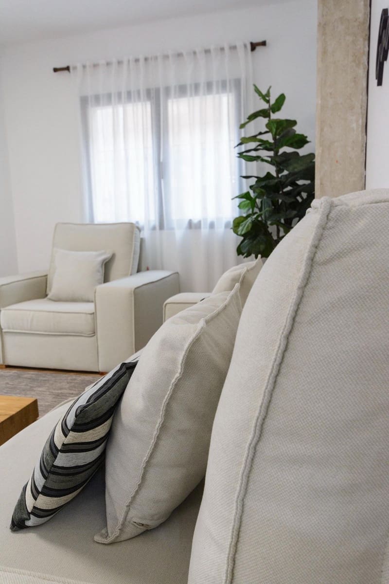 Piso de 2 habitaciones en Gandia en alquiler - 900 € (Ref: 9533853)