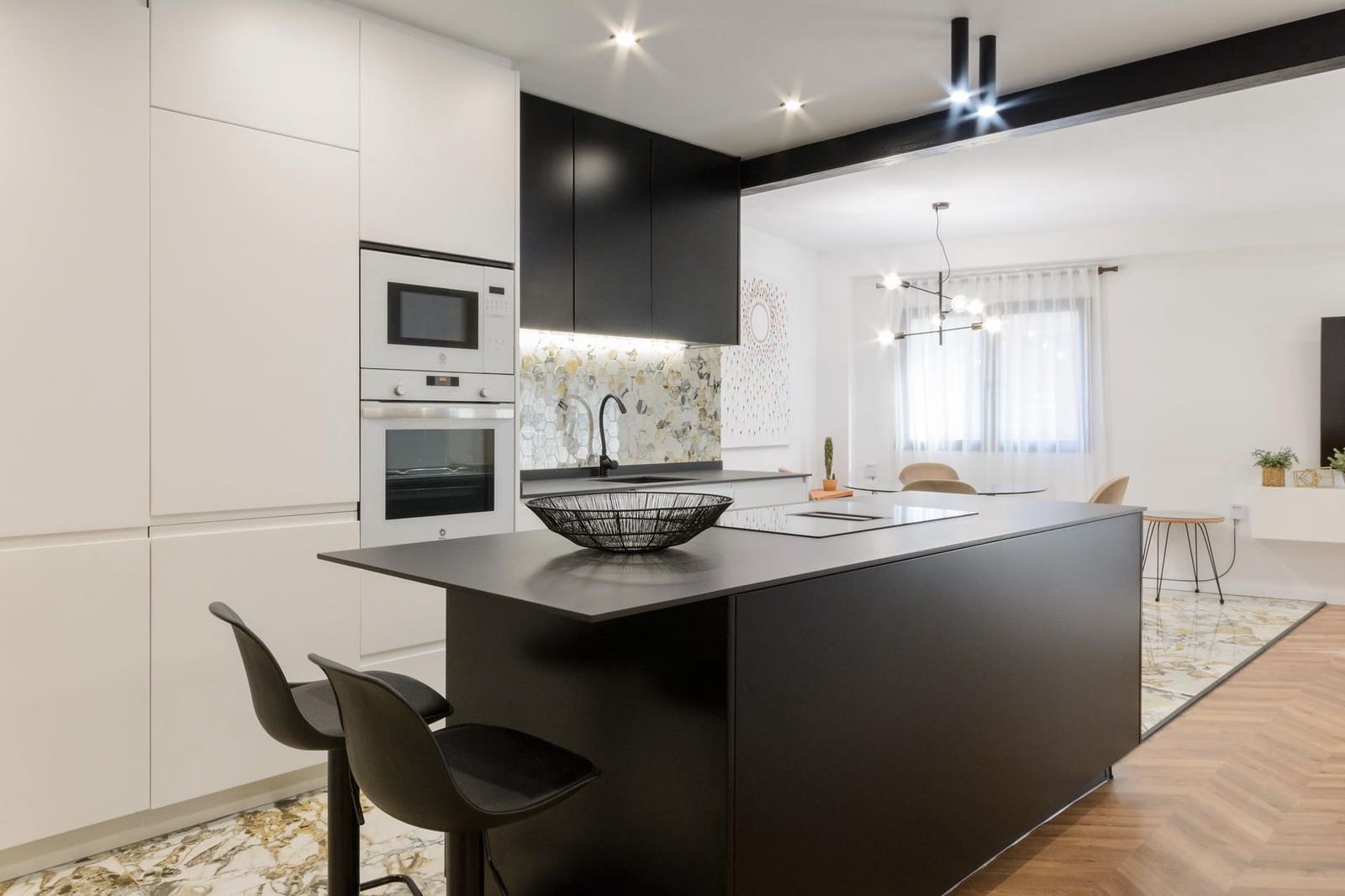 Piso de 2 habitaciones en Gandia en alquiler - 900 € (Ref: 9533853)