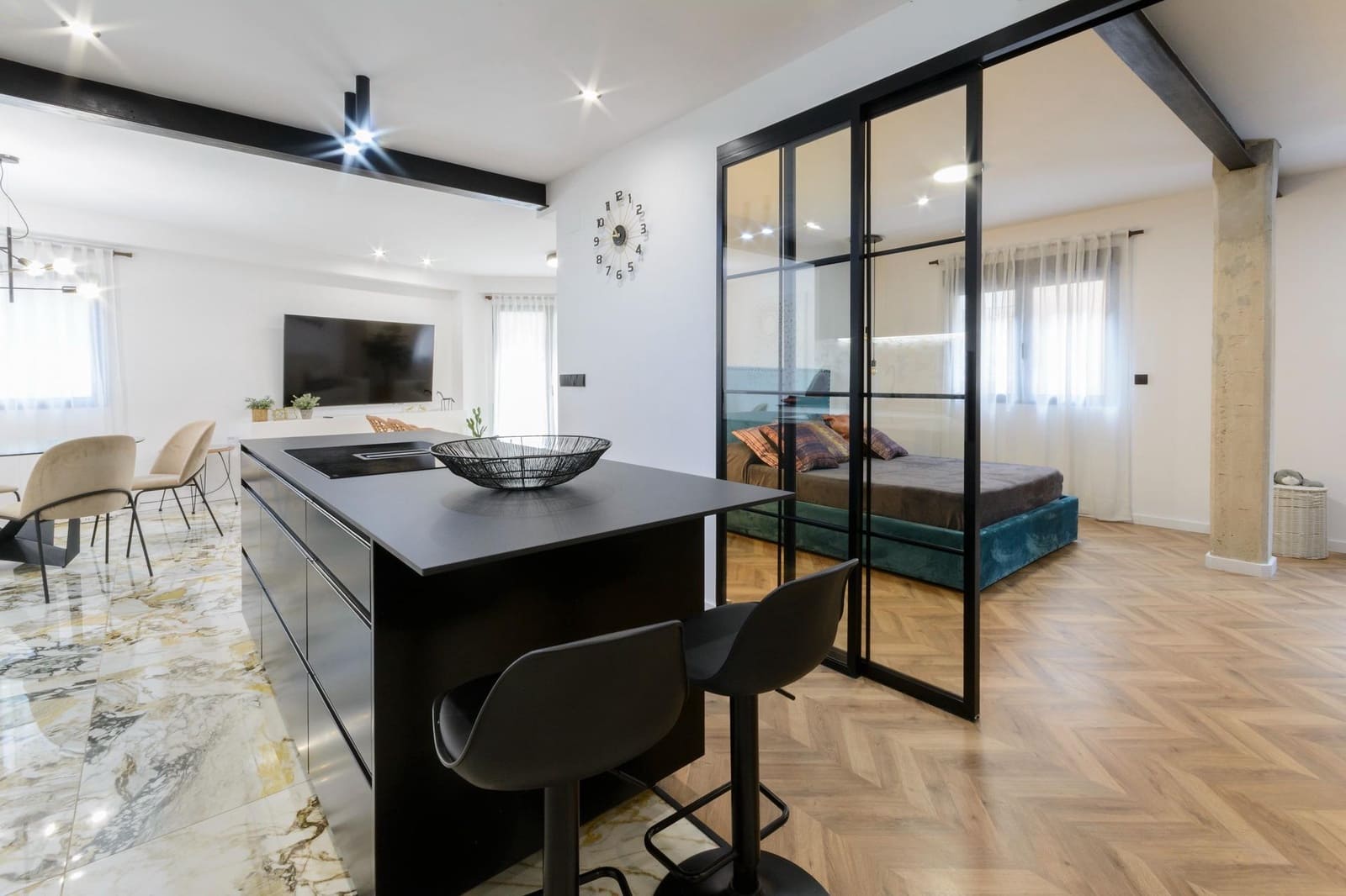 Piso de 2 habitaciones en Gandia en alquiler - 900 € (Ref: 9533853)