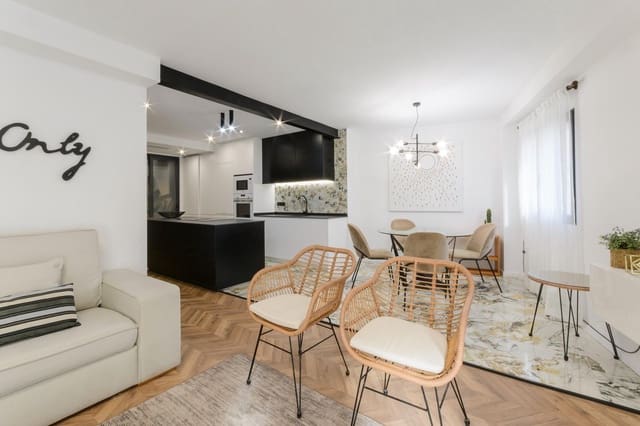 Piso de 2 habitaciones en Gandia en alquiler - 900 € (Ref: 9533853)