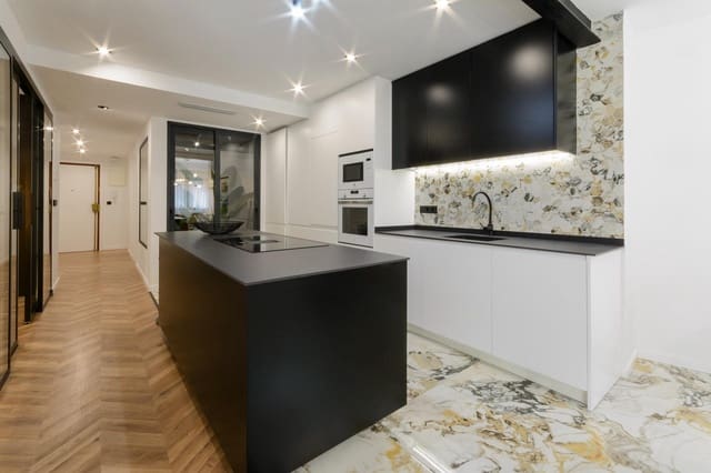 Piso de 2 habitaciones en Gandia en alquiler - 900 € (Ref: 9533853)